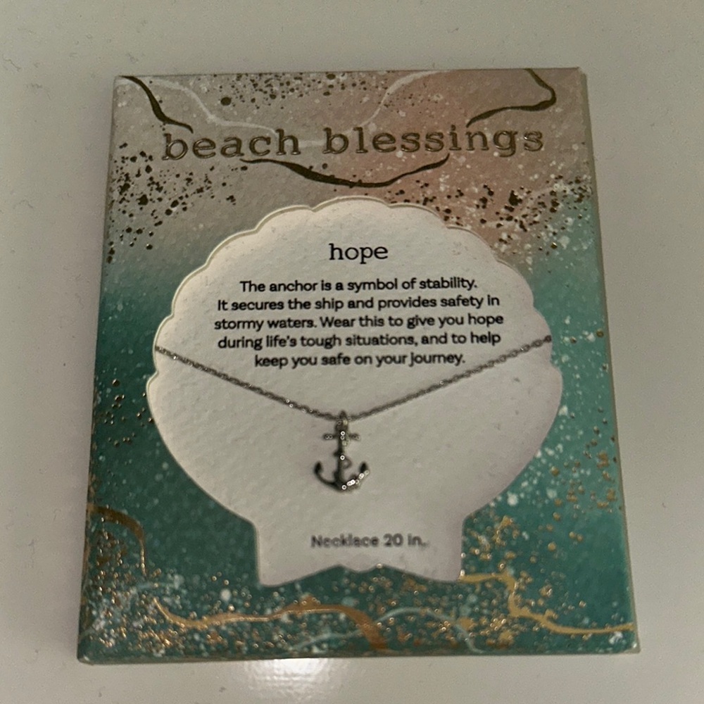 Chic Silver Anchor Necklace